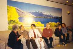 1993年，樂天大師與老一輩文藝界人士談天功