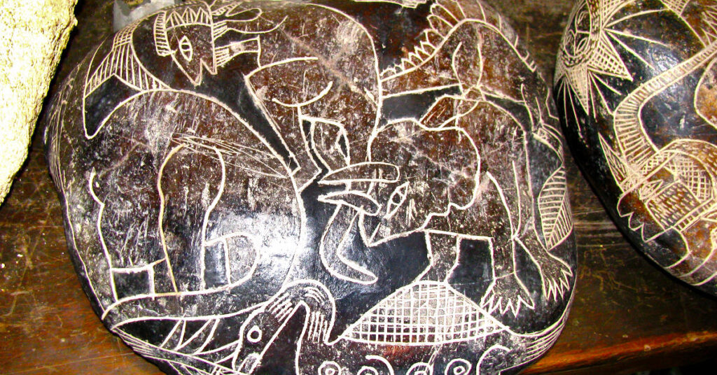 石破天驚的伊卡石雕